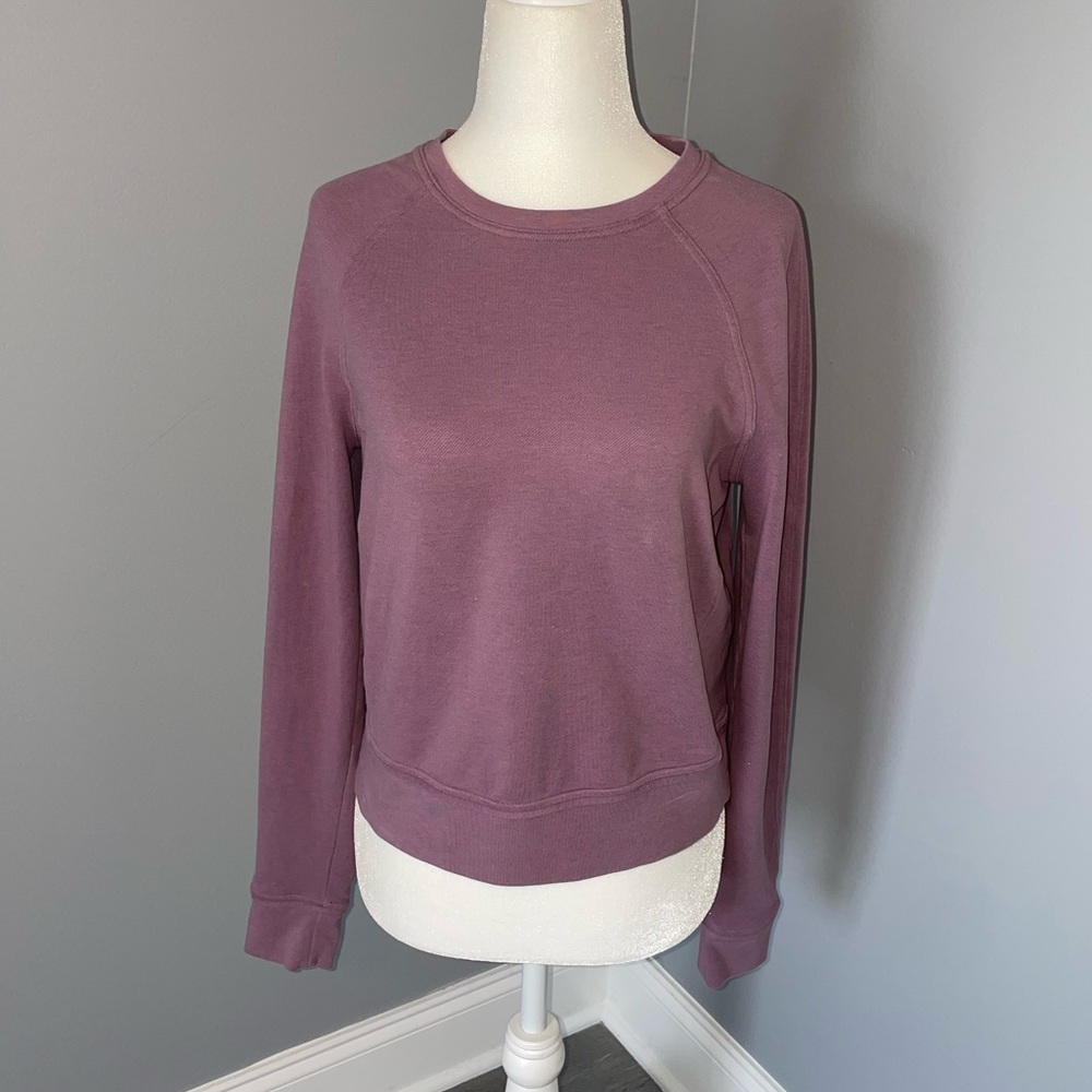 LULULEMON cropped pullover crewneck sweatshirt